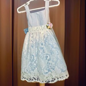 Laura Ashley Girls 3T Blue Cotton White Lace Overlay Dress Sash & Floral Waist